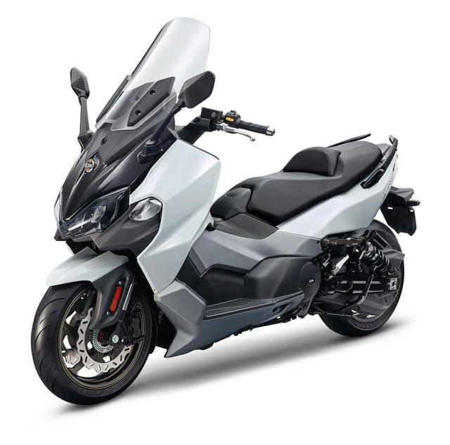 画像3: 【新車】SYMの次世代フラッグシップスクーター「MAXSYM TL」が日本上陸! 初の水冷2気筒465ccエンジンを搭載したスポーツスクーターが登場!