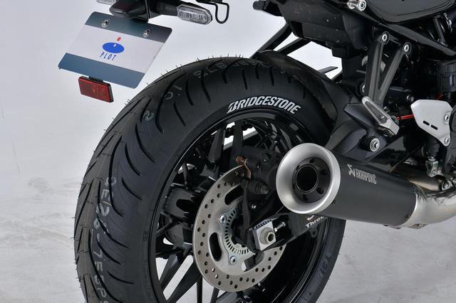 画像: BRIDGESTONE BATTLAX SPORT TOURING T31 180/55ZR17 M/C (73W) TL 税別:30,200円 ※製品にタイヤステッカーは付属していません。 plotonlinestore.com