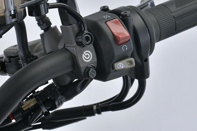 画像: BREMBO ハンドルバークランプ ミラーホール付 M10x1.25 税別:5,600円 plotonlinestore.com