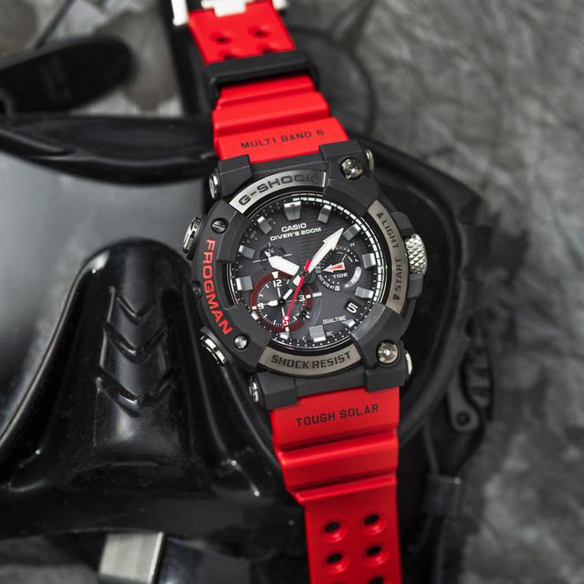 画像6: G-SHOCKのダイバーズウオッチ「フロッグマン」からバイク乗りにも人気の〈アナログ〉モデルが初めて登場! メンテ不要のタフネス電波ソーラー腕時計