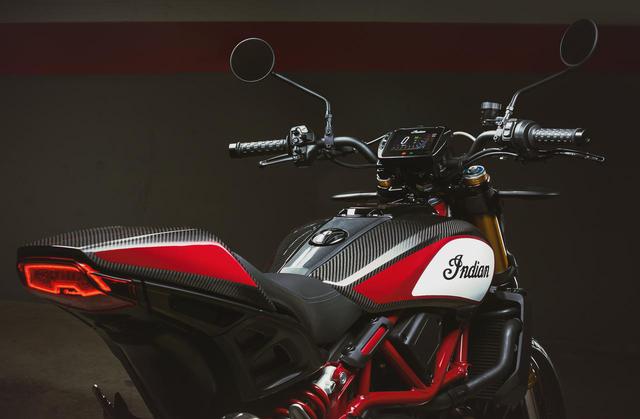 画像3: 【新車】大人気のインディアンFTR1200シリーズに早くも"カーボン仕様"の「2020 FTR Carbon」が登場! 気になる価格と発売日も明らかに!