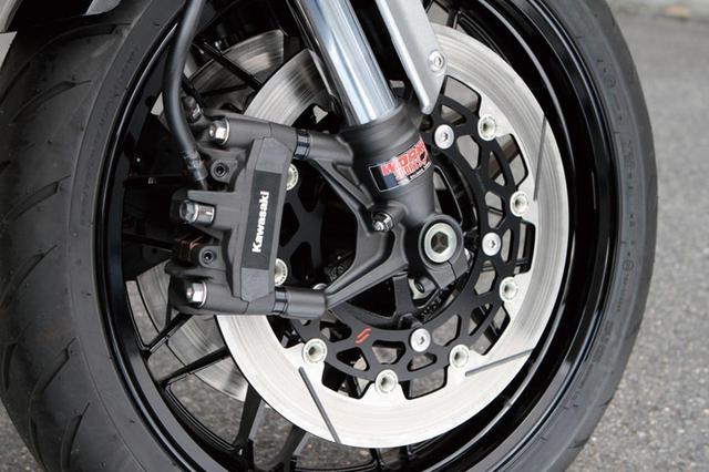 画像1: 前後ディスクブレーキはサンスター製に変更(上記のZ900RS も)。フロントのディスク径はφ 320。