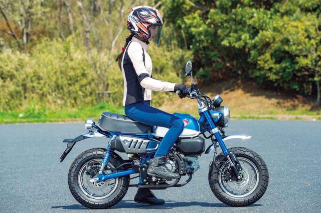 画像: ホンダ「モンキー125」ライディングポジション・足つき性