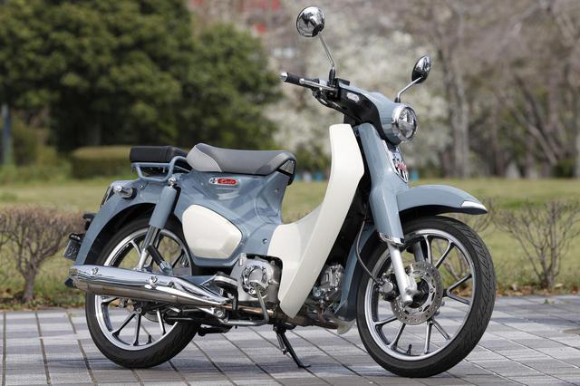 画像: Honda SUPER CUB C125 総排気量:124cc 最高出力:9.7PS/7500rpm/最大トルク:1.0kg-m/5000rpm メーカー希望小売価格:40万7000円(税込) ※撮影車両は、純正オプションパーツのタンデムシートが装着されています。