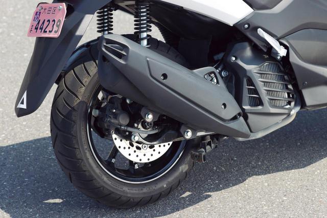 画像: リアサスはオーソドックスな2本ショックタイプ。ヨーロッパ車に多い、やや締まったセッティングで、乗り味はスポーティ。