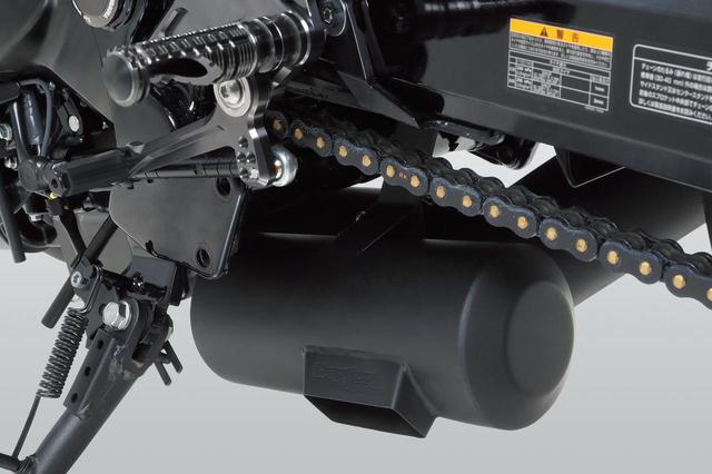 画像: 近接騒音は95dB/4250rpm、加速走行騒音81dBでJMCA認証品。ノーマルECUセッティングで使える設計だ。ほかにも80年代を彷彿させるSlip-Onサイクロン BREVIS(6万円~)、90-00年代的なSlip-OnR77-Sサイクロン EXPORT SPEC(7万4000円~)、最新形状のSlip-On R11サイクロン 1エンドEXPORT SPEC(9万円~)などの排気系がラインナップされる。