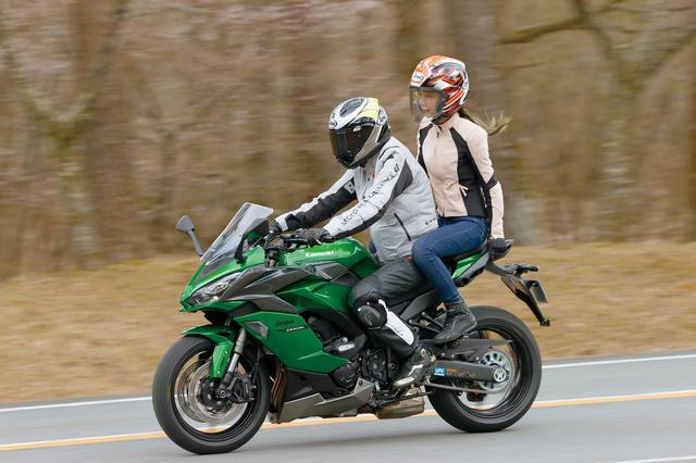 画像: カワサキ「ニンジャ 1000SX」タンデム(2人乗り)〈木川田ステラ〉