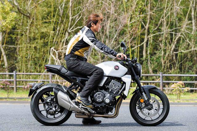 画像1: CB1000R ライディングポジション