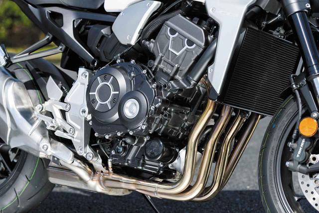 画像: エンジンはSSのCBR1000RR(SC77、2017年~)用をベースに、低中速トルク寄りにチューン。