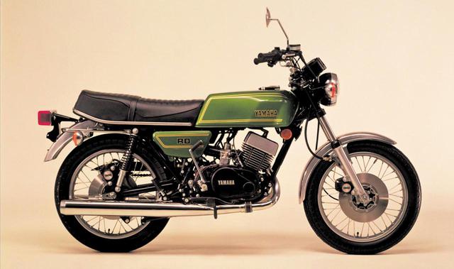 画像: YAMAHA RD400(1976年4月発売)