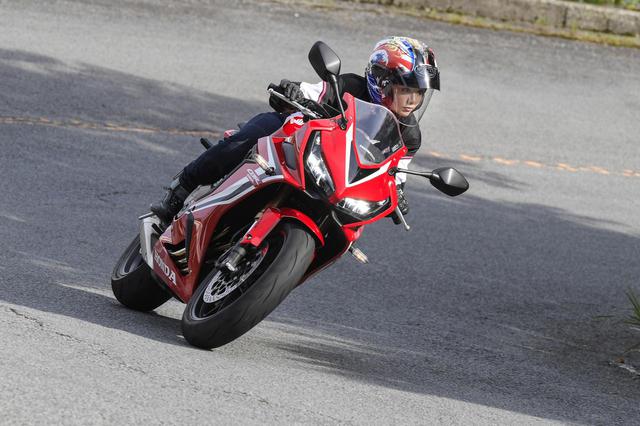 画像3: 平嶋夏海 × ホンダ「CBR650R」【オートバイ女子部のフォトアルバム】