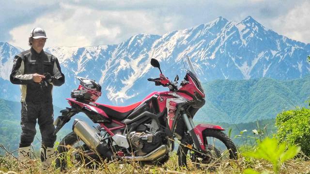 画像: バックの山が神々しい!