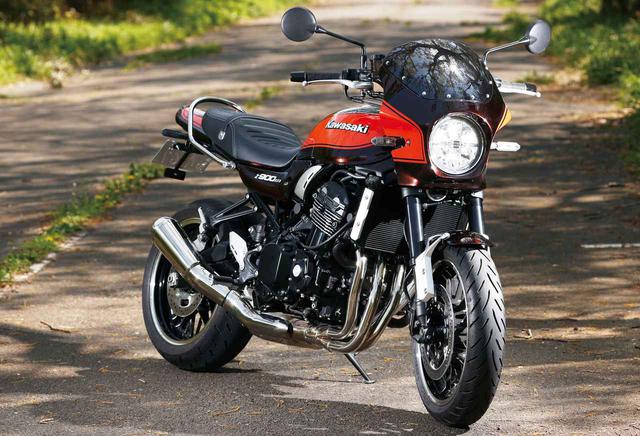 画像: カウル形状はZ900RSの車体デザインに合せて専用設計。カウル本体は耐久性を重視したFRP多層構造で、裏面はサーフェスマット仕上げ。同社の定番製品「ロードコメット」比で約20%サイズアップし、高い防風性能を発揮。ツーリングを快適にしてくれる。