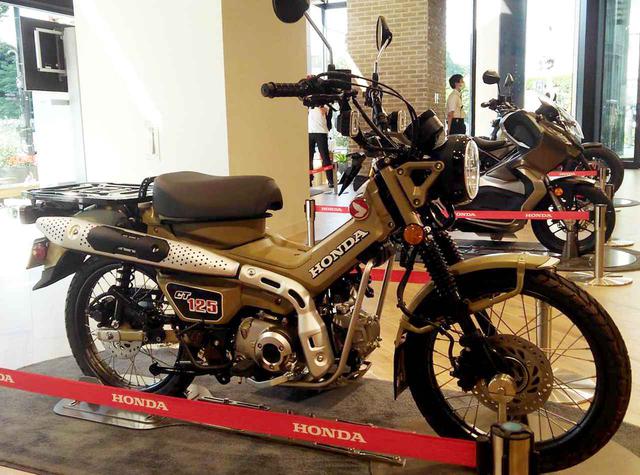 画像2: Hondaウエルカムプラザ青山が再開館! 徹底した3密対策のなか、CT125・ハンターカブを展示