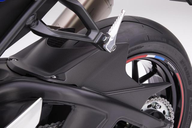 画像5: CBR1000RR-Rにドライカーボン外装を装着したら激進化! ホンダが純正アクセサリーパーツを追加ラインナップ