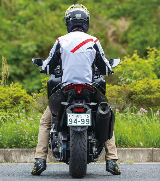 画像2: ヤマハ「TMAX560 TECH MAX」ライディングポジション・足つき性