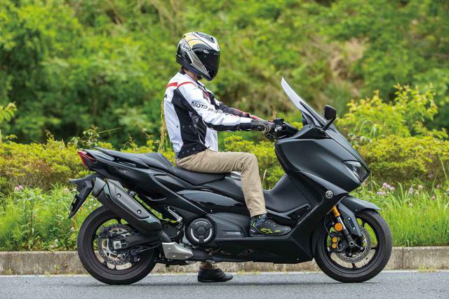 画像1: ヤマハ「TMAX560 TECH MAX」ライディングポジション・足つき性