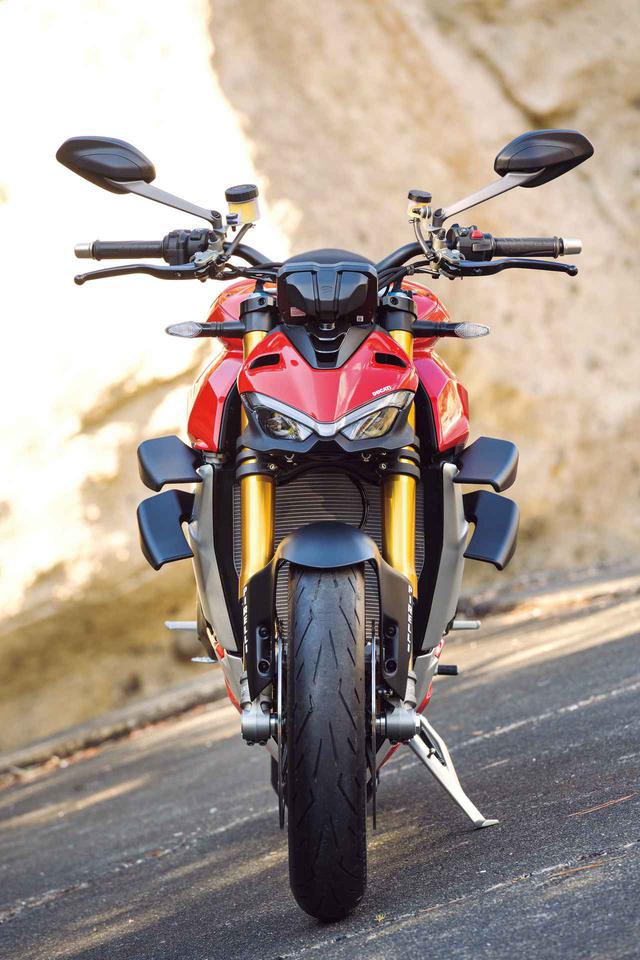 画像1: DUCATI「Streetfighter V4 S」遂に日本上陸、進撃開始! 最高峰のパフォーマンスと一体感を生むストリートパッケージで登場!