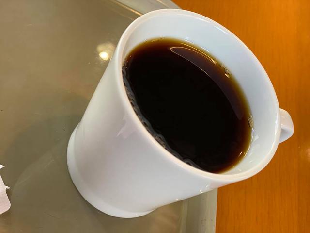 画像: えと、サンドウィッチとホットコーヒーを、って頼むと「それならセットの方がお得ですよ」って教えてくれる店はだいたいサイコーの店、って決まってます^^