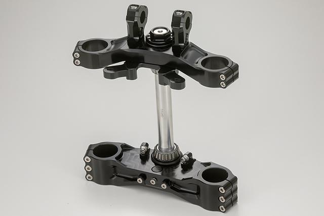 画像: こちらはゼファー1100用ステムの試作品。ほかにZ1000J/R用も用意している。