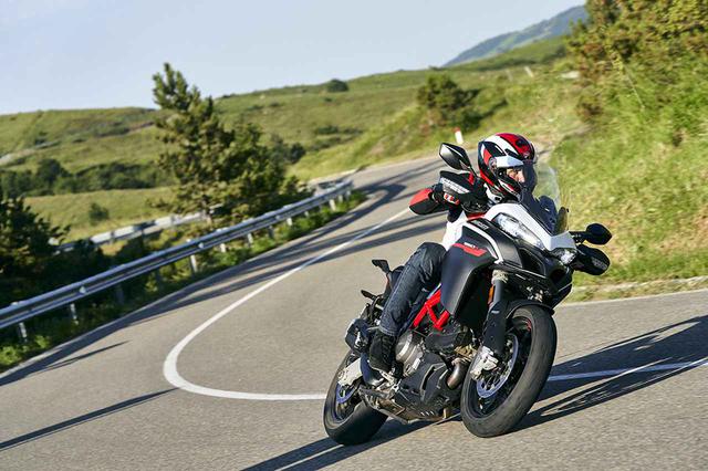 画像1: MotoGPマシンからインスパイヤされたホワイト✖️グレー