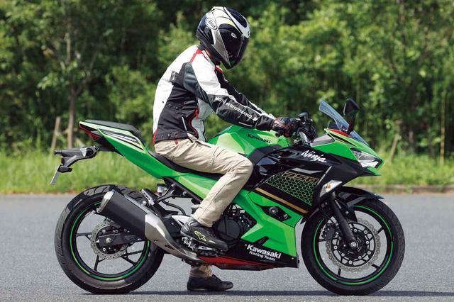画像: Kawasaki Ninja 250 シート高:795mm