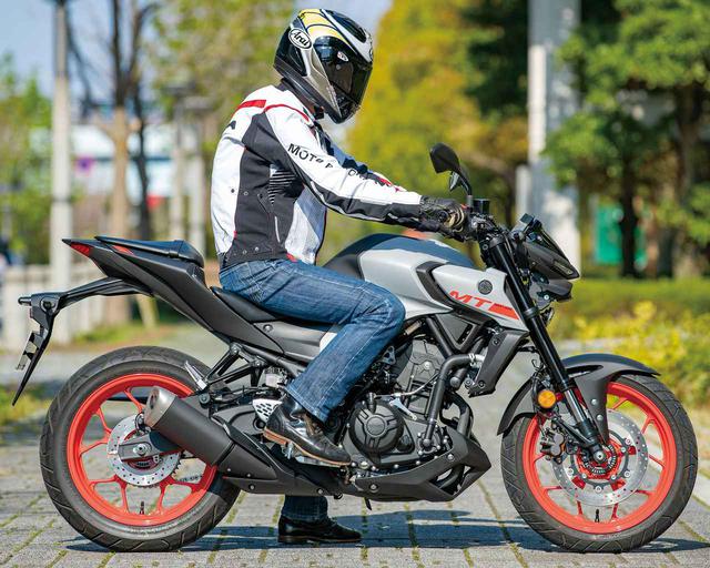 画像: ヤマハ「MT-25」ライディングポジション・足つき性