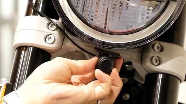 画像1: ナビとドラレコをいっぺんに簡単設置! 大流行待ったなしRIDEZの「デフナビ」って何だ?