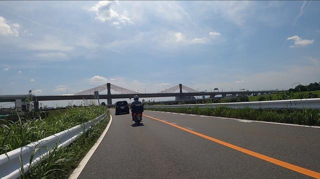 画像: 天気も良いし、ちょいちょい渋滞する以外は快調そのもの。