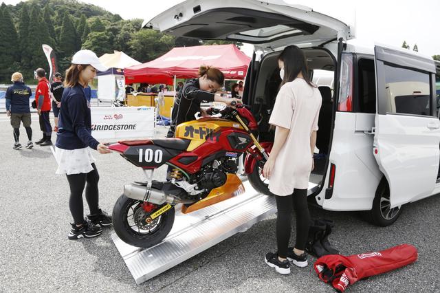 画像: 持ち込み車両の場合は車両の準備!今回は私のステップワゴンをトランポにして行きました。