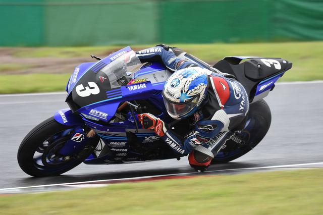 画像: 危なげなく雨の菅生を制した野左根 7レースでの今シーズン、この1勝はデカい!