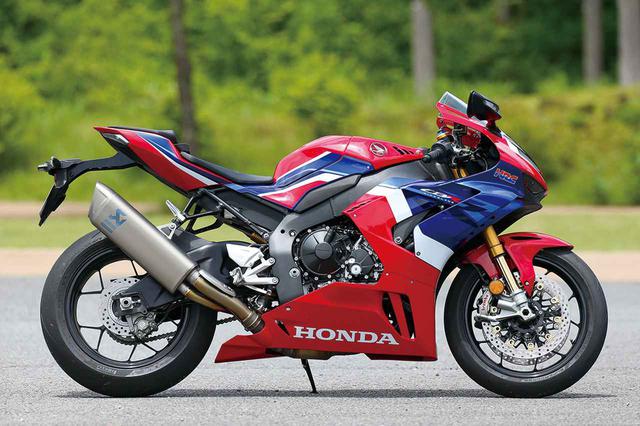 画像: 後方に向かって絞り込んでいくようなボディライン。ライダーが伏せた際の空気のスムーズな流れも考慮されている。