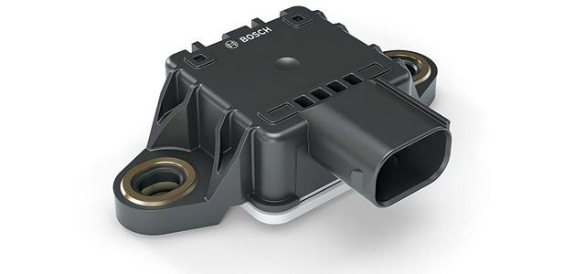 画像: 6軸IMUの採用で正確な車両情報を把握、各種電子制御のコントロールを緻密にしている。