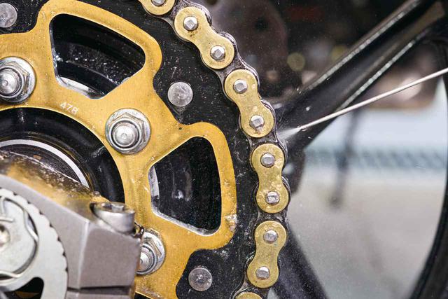 画像2: バイクのチェーンのメンテナンス方法と便利な用品を紹介! 必要な道具と手順が分かれば自分で簡単に清掃・注油はできる!