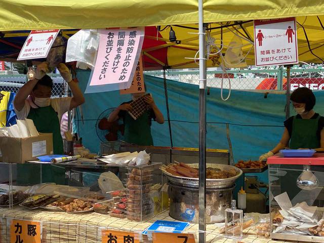 画像: 場内の売店も感染防止のため、工夫がされていました。
