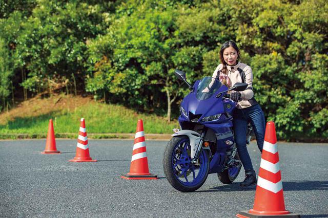 画像: タンク形状が他より大きめに感じ、少しハンドルが遠い印象でした。でも、取り回しの時は逆にその大きさが良くてタンクに腰を当てて取り回しがしやすいと感じました。ハンドルも良く切れる印象でした。(ステラ)