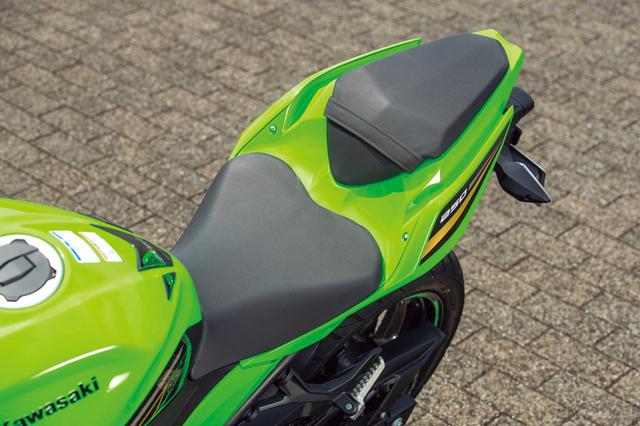 画像1: タンデム性能と荷物の積載性を徹底比較! カワサキNinja250・ヤマハYZF-R25・スズキGSX250R・ホンダCBR250RR