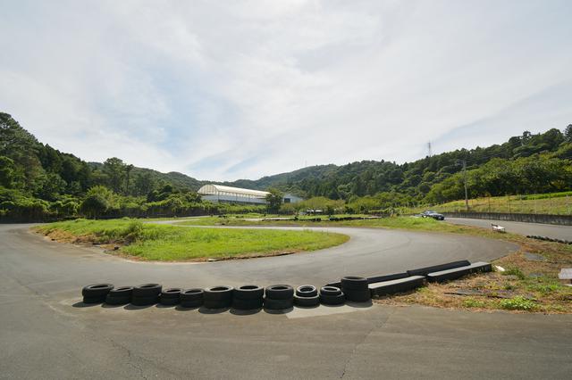 画像2: スーパーカブを上手に走らせるコツを、カブレースのスペシャリストに教えてもらった。ライテク・オンロード編〈若林浩志のスーパー・カブカブ・ダイアリーズ Vol.32〉