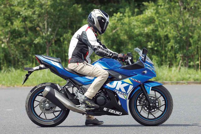 画像1: シート高:790mm ライダーの身長・体重:176cm・62kg
