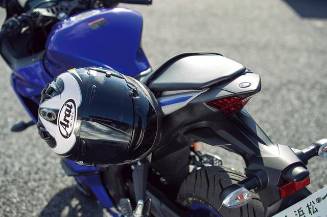 画像6: タンデム性能と荷物の積載性を徹底比較! カワサキNinja250・ヤマハYZF-R25・スズキGSX250R・ホンダCBR250RR
