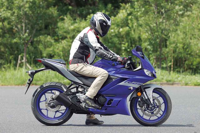 画像: シート高:785mm ライダーの身長・体重:176cm・62kg