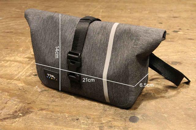 画像2: ハンドルに固定できる便利な防水バッグがTTPLから新登場! ハンターカブにもジャストフィット!