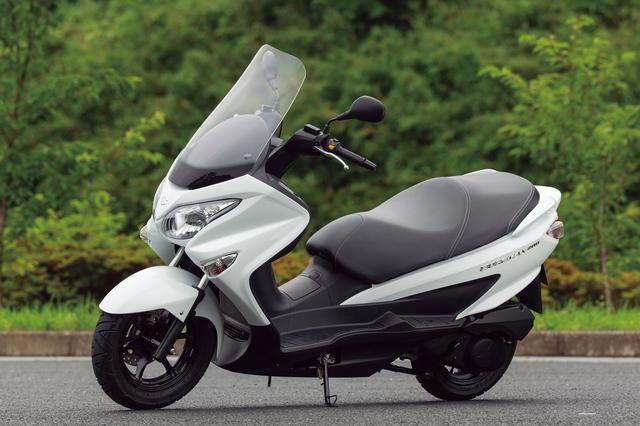 画像: SUZUKI BURGMAN200 総排気量: エンジン形式:水冷4ストSOHC4バルブ単気筒 メーカー希望小売価格:税込53万3500円 2020年モデルの発売日:2020年3月26日