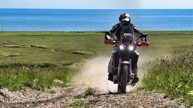 画像2: コケそうになってふと思う「ラリーバイクらしさ」