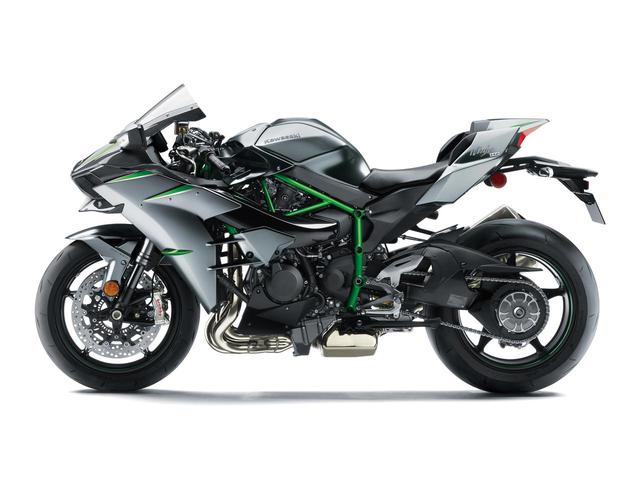 画像: カワサキの技術の結晶といえる「Ninja H2 CARBON」のファイナルモデル