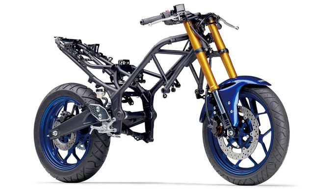 画像: 2019年モデルからは待望の倒立フォークを採用されたYZF-R25。重量増を抑え、特にフロントのしっかり感が増した。