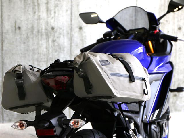 画像: カラーはカーキもラインナップ。ヤマハYZF-R25やR3にもフィット。