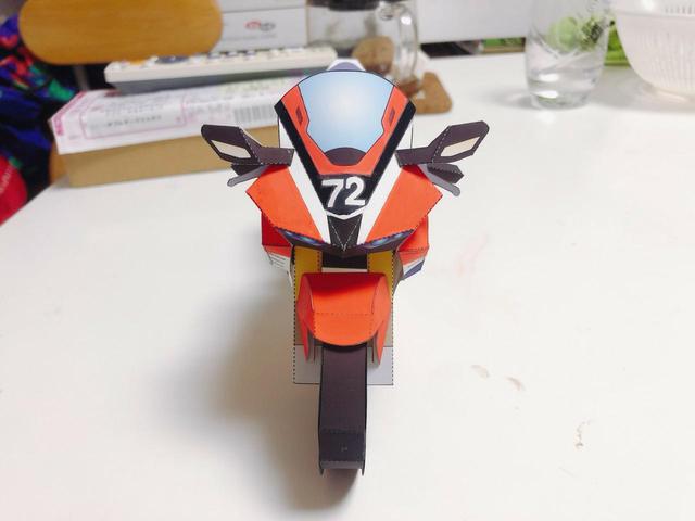 画像: ミラーやピリオンステップも装備し、桜井ホンダカラーの公道走行可能なCBR1000RR-Rに仕上がっています。
