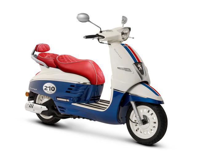 画像2: フランスのトリコロールカラーを纏った210周年限定車