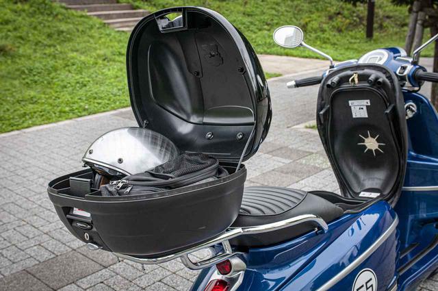 画像2: 【お値打ち車両の選び方】原付二種&軽二輪スクーターをお探しなら、オシャレなのに便利な「プジョー・ジャンゴ スポーツ」を選べば間違いナシ!《Webオートバイ特別限定車は9月30日まで!》